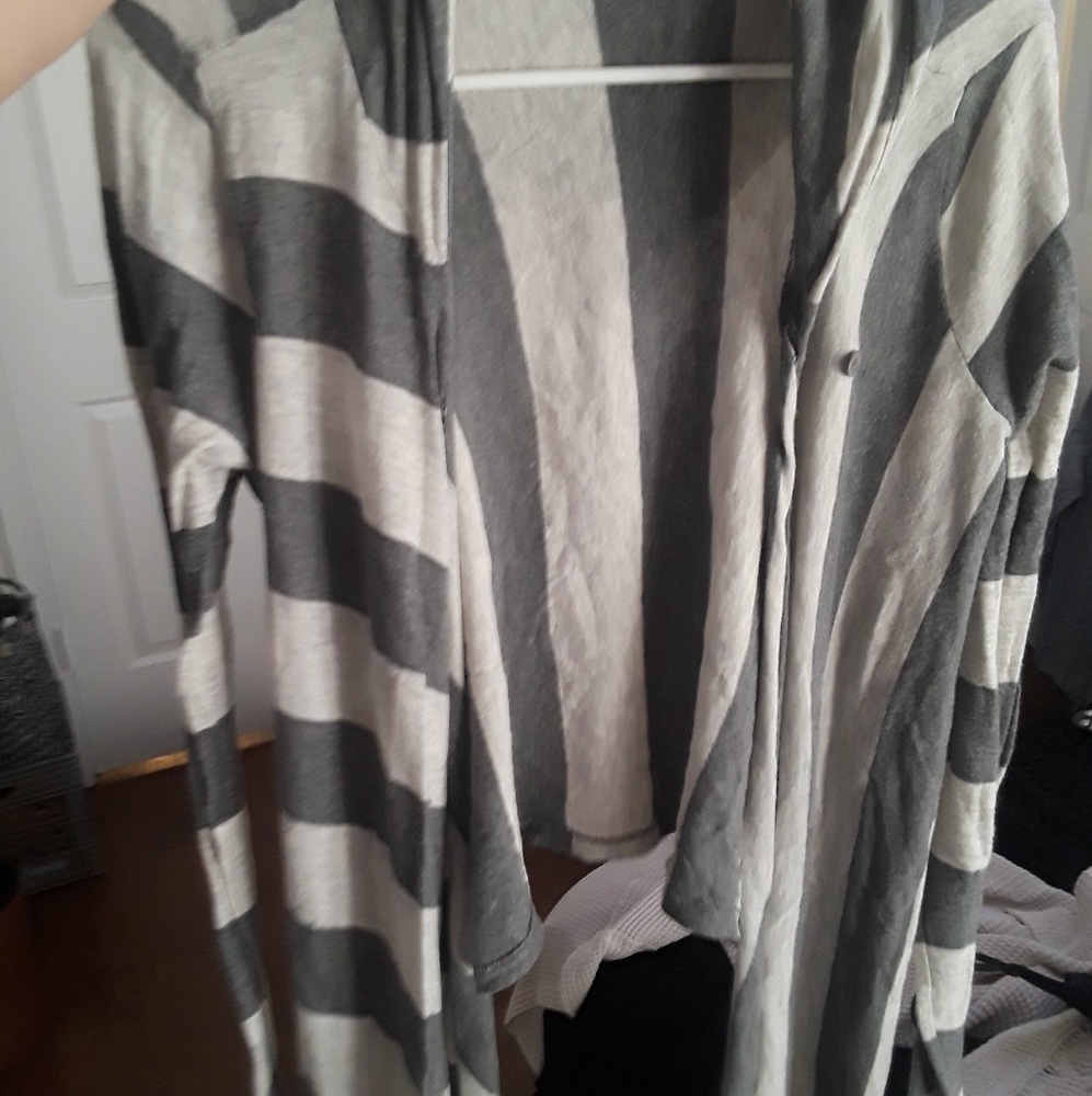 Cardigan - Picture 4 of 4